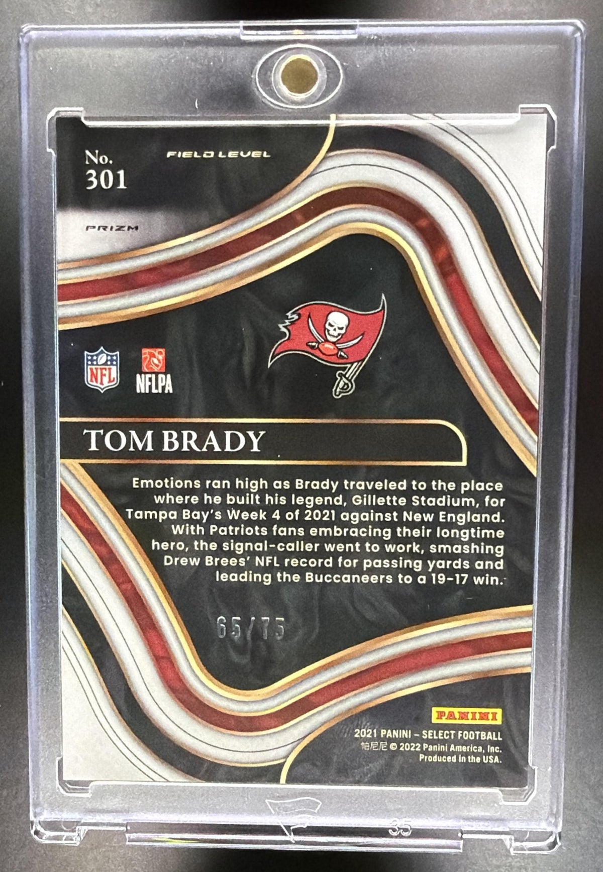 2021 Panini Select Tom Brady #301 Tri Color Prizm 65/75 Field Level