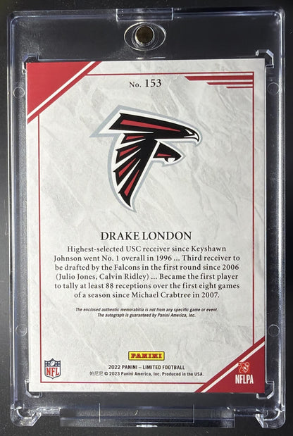 2022 Panini Limited Drake London #153 Ruby Spotlight 17/35 MEM Auto RC