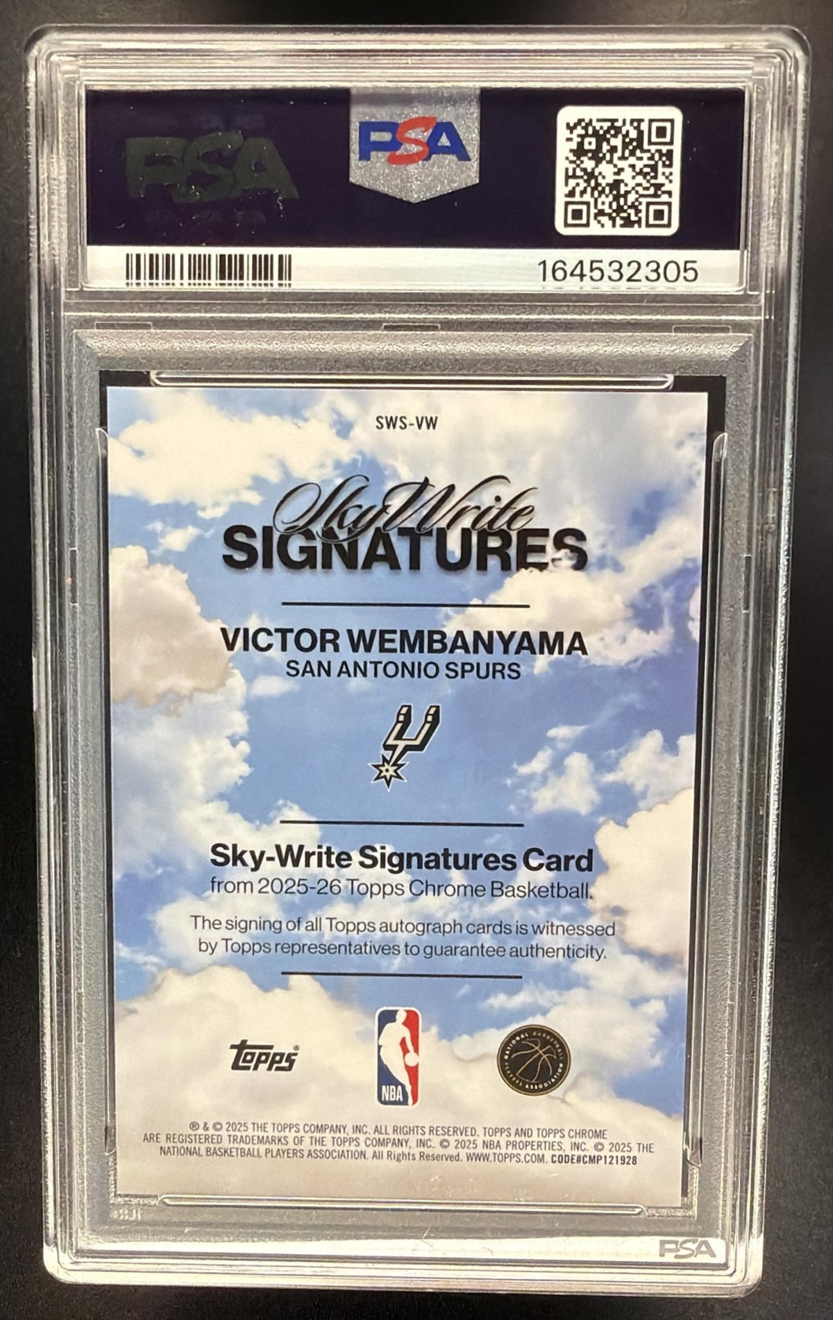 2025-26 Topps Chrome Victor Wembanyama #SWS-VW SkyWrite Signatures Auto PSA 8