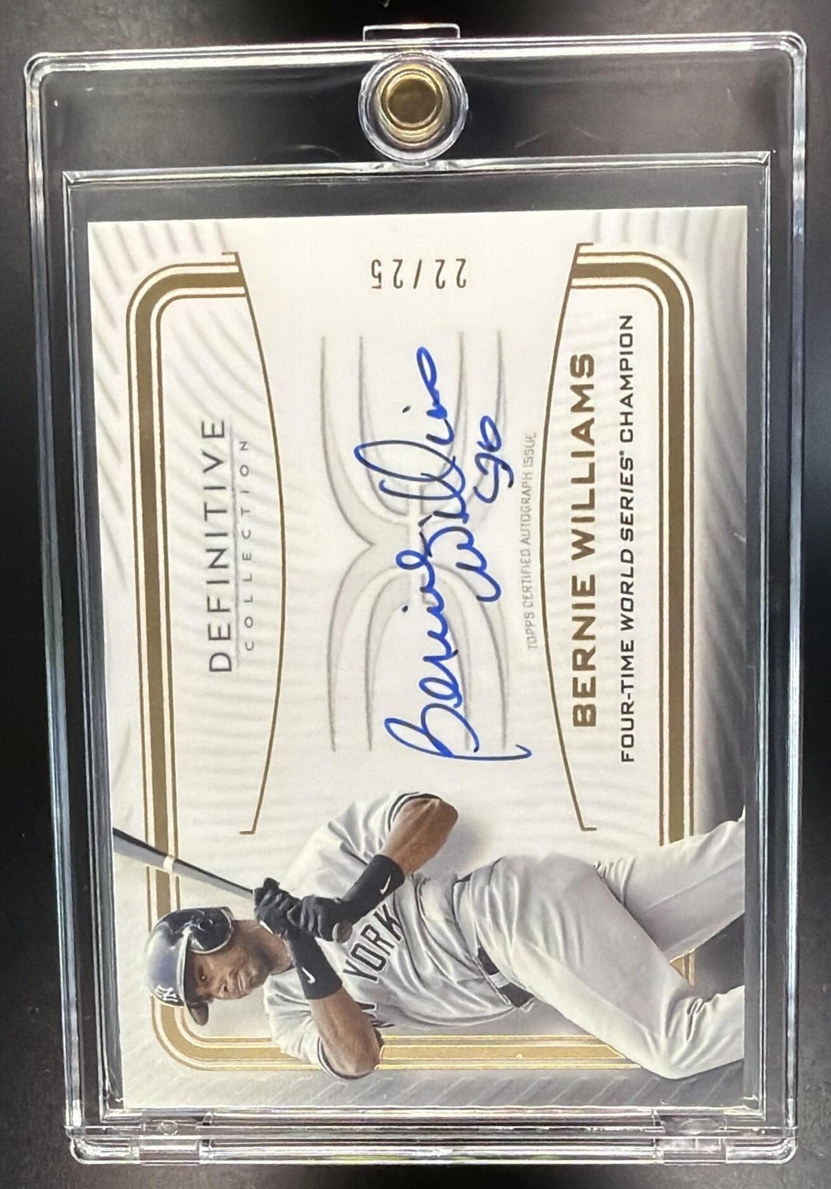 2023 Topps Definitive Bernie Williams #LAC-BW Legendary Auto Collection 22/25