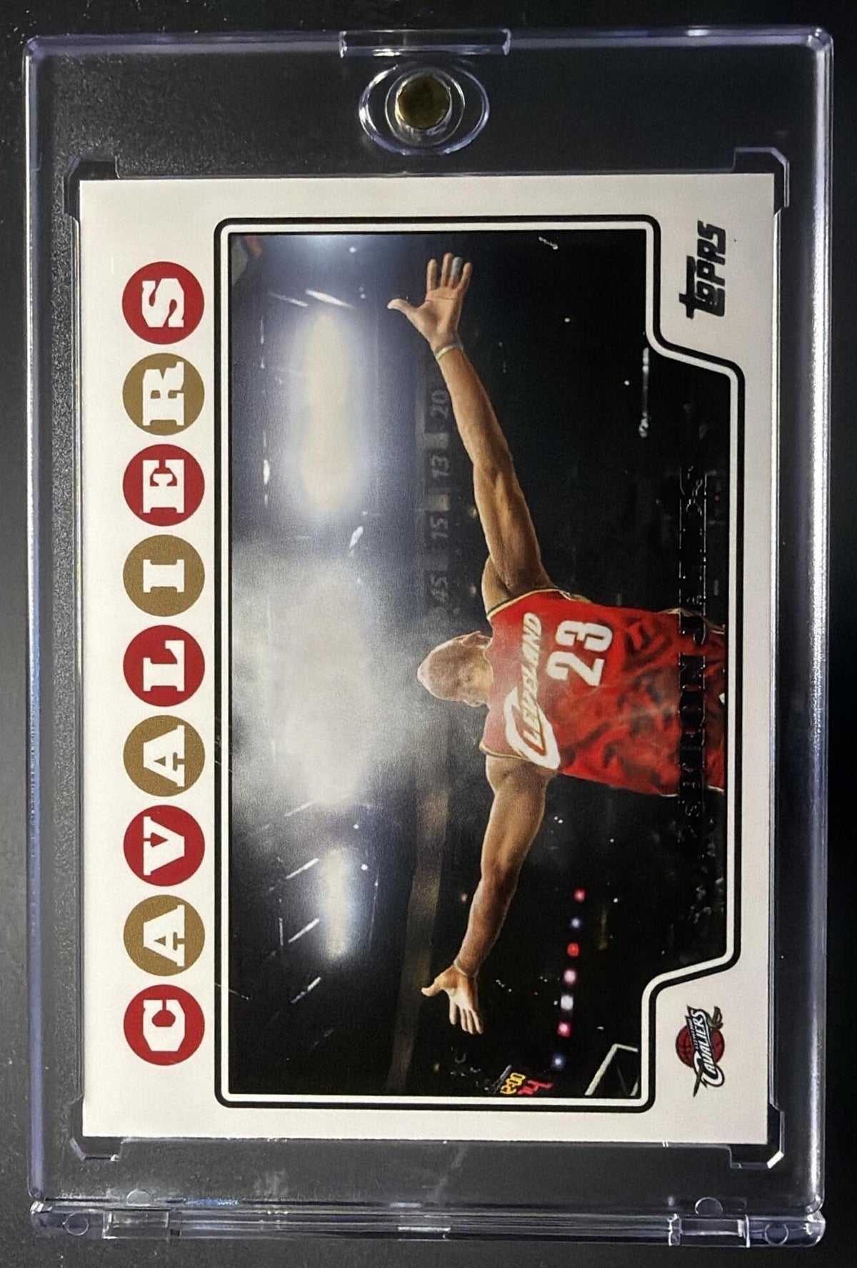 2008-09 Topps Lebron James Chalk Toss Image #23