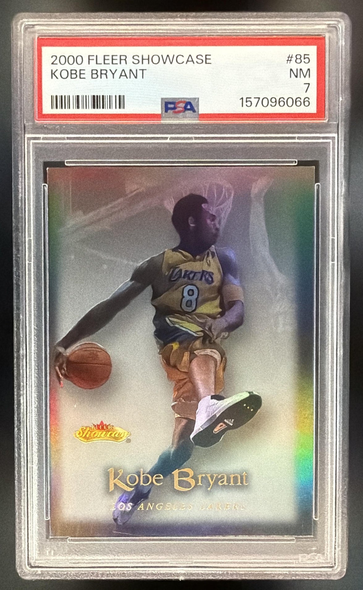 2000-01 Fleer Showcase Kobe Bryant #85 PSA 7