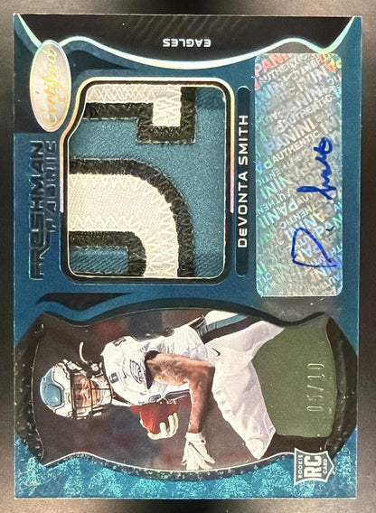 2021 Panini Certified DeVonta Smith #205 Freshman Fabric Mirror Signatures Teal Etch /10 Auto RC